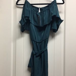 Beautiful hunter green dress, brand new. Size S.